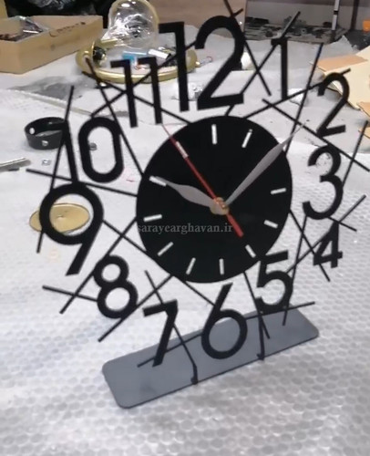ساعت رومیزی مدرن فلزی کد H229