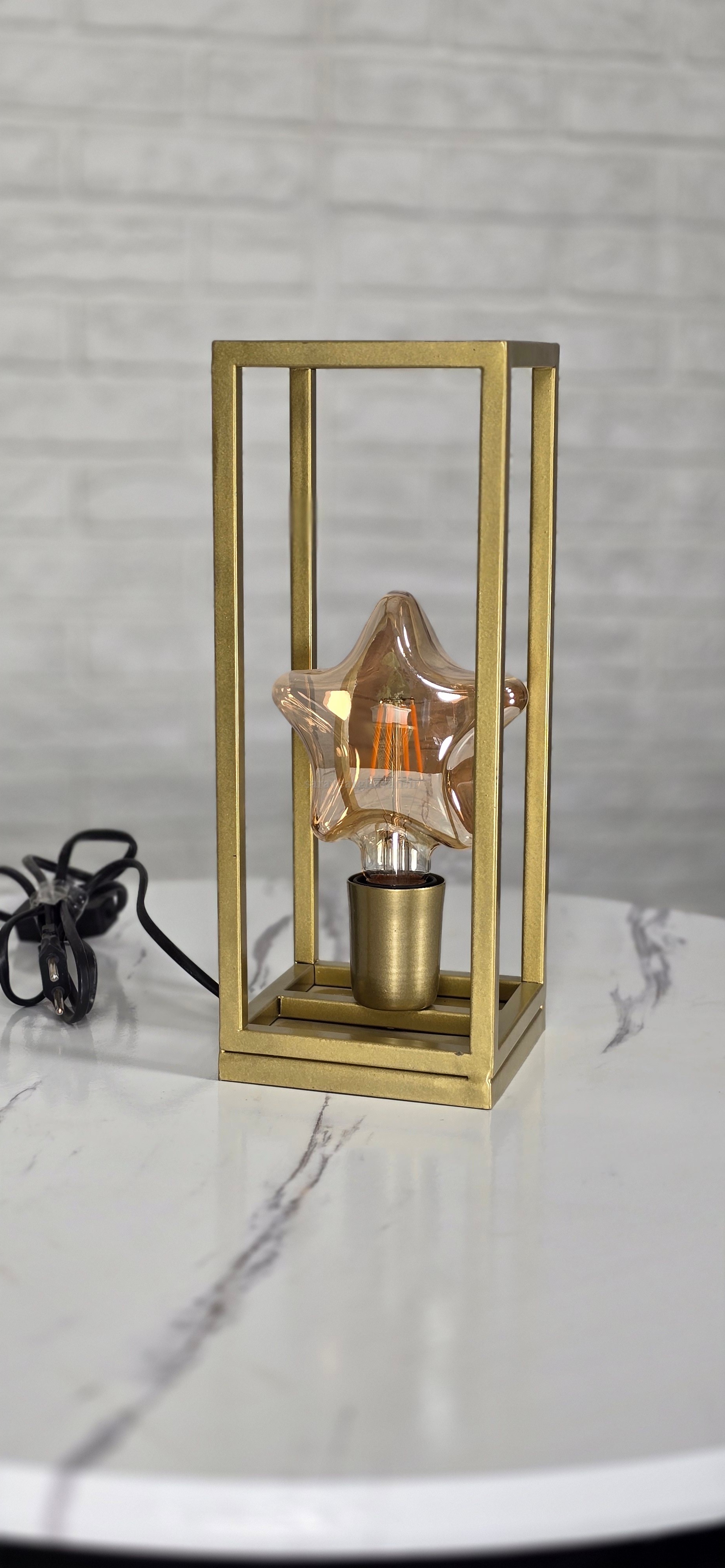آباژور رومیزی مدرن فلزی تک شعله R115